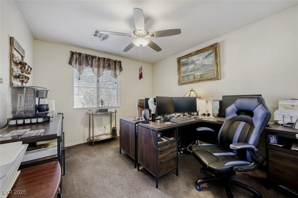 10009 Calabasas, Las Vegas, NV 89117