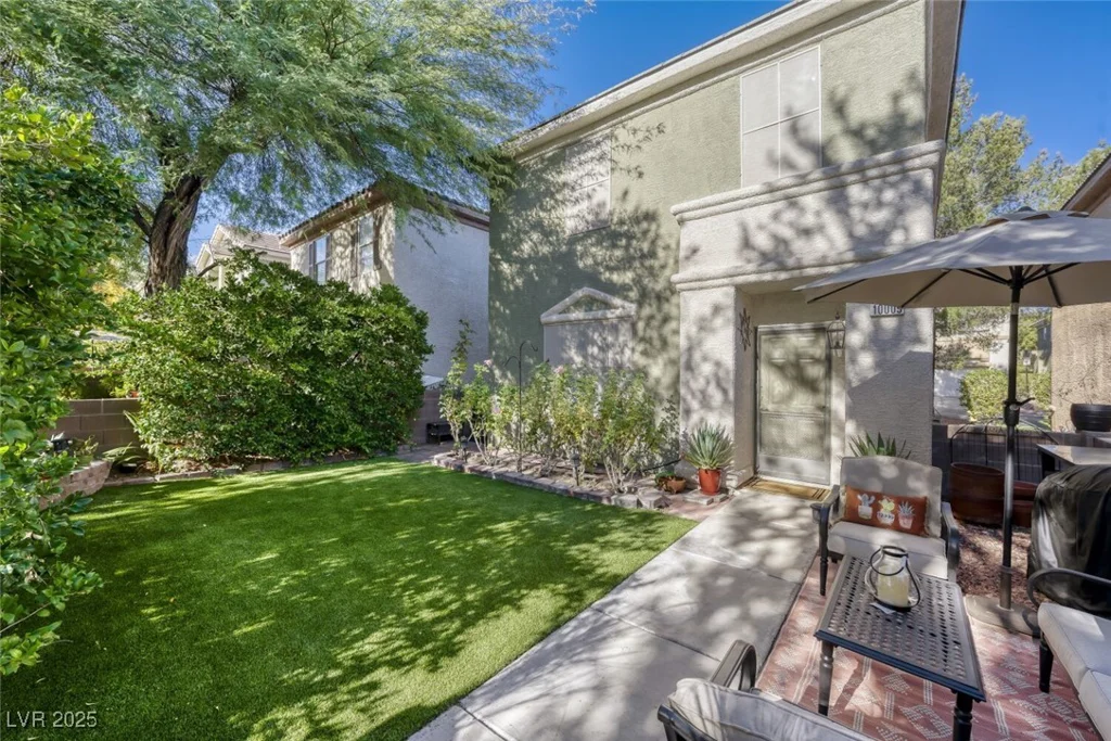 10009 Calabasas, Las Vegas, NV 89117