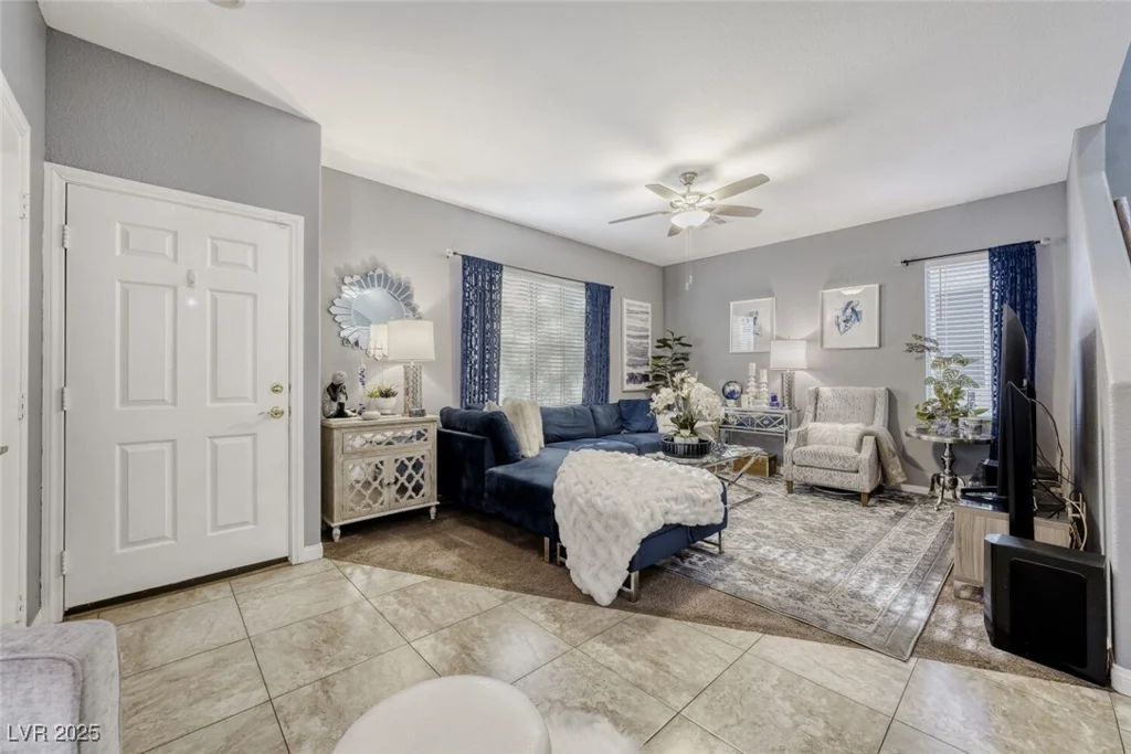 10009 Calabasas, Las Vegas, NV 89117