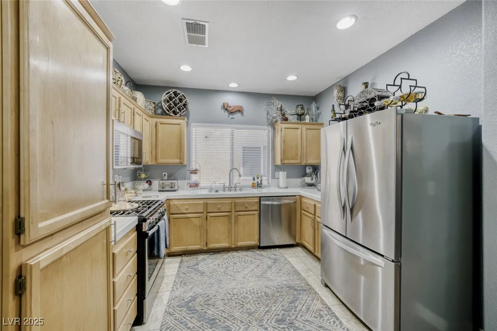 10009 Calabasas, Las Vegas, NV 89117