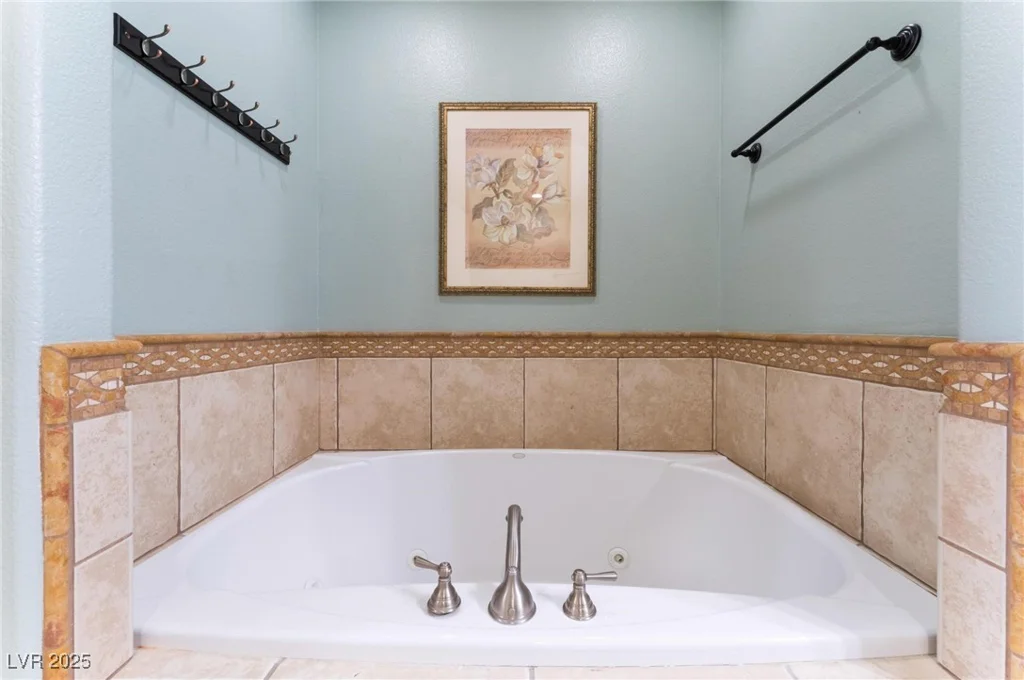 24 Via Vasari, Henderson, NV 89011