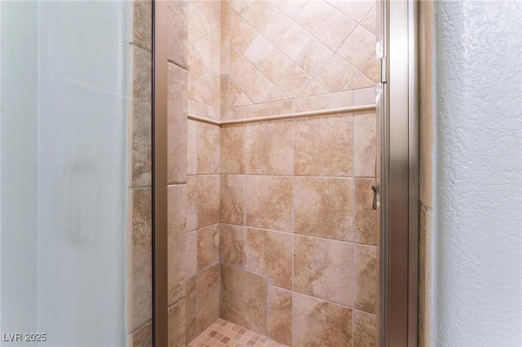 24 Via Vasari, Henderson, NV 89011