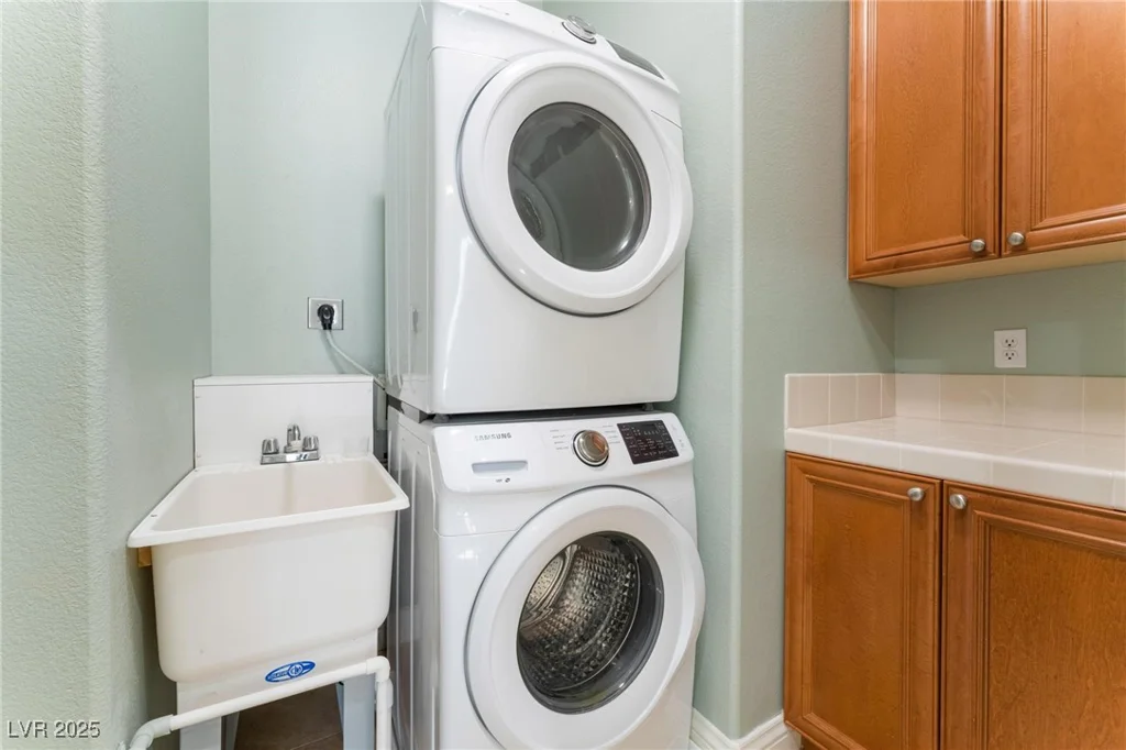 24 Via Vasari, Henderson, NV 89011