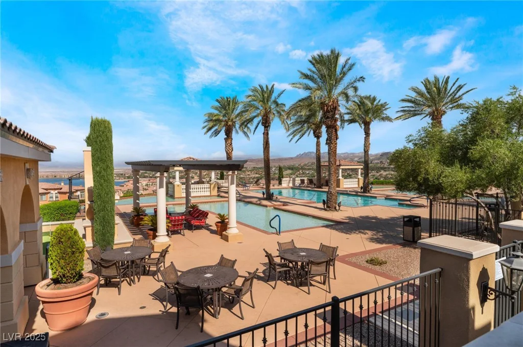 24 Via Vasari, Henderson, NV 89011