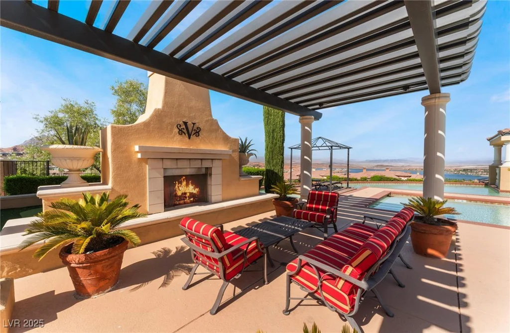 24 Via Vasari, Henderson, NV 89011