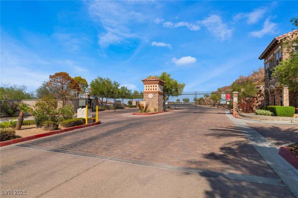 24 Via Vasari, Henderson, NV 89011