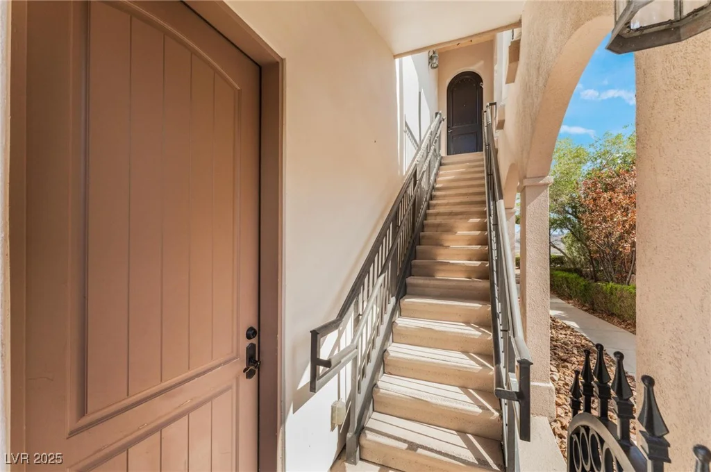 24 Via Vasari, Henderson, NV 89011