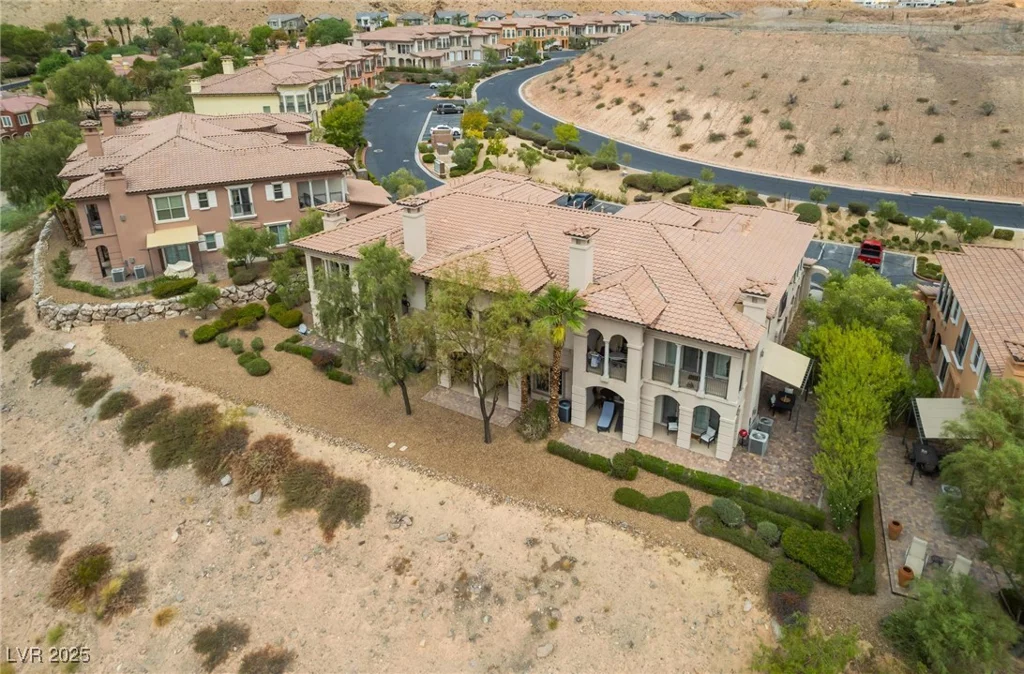 24 Via Vasari, Henderson, NV 89011