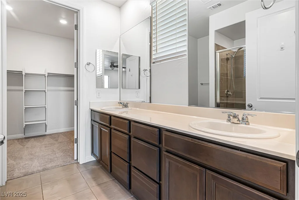 6704 Millbury, North Las Vegas, NV 89086