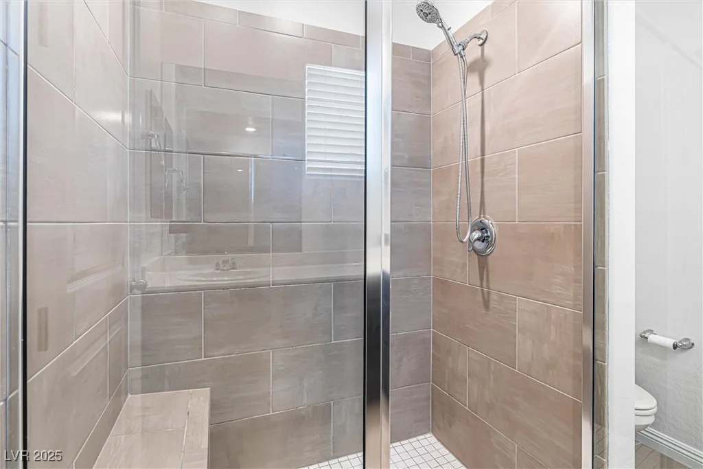 6704 Millbury, North Las Vegas, NV 89086