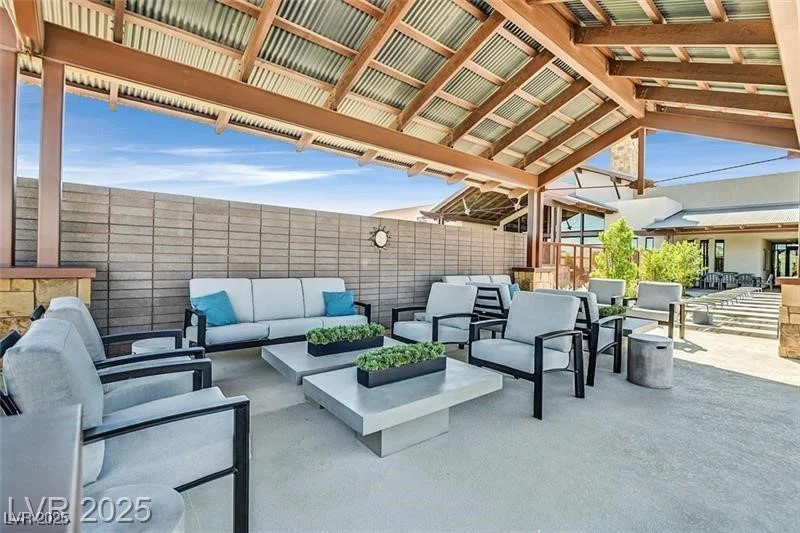 6704 Millbury, North Las Vegas, NV 89086