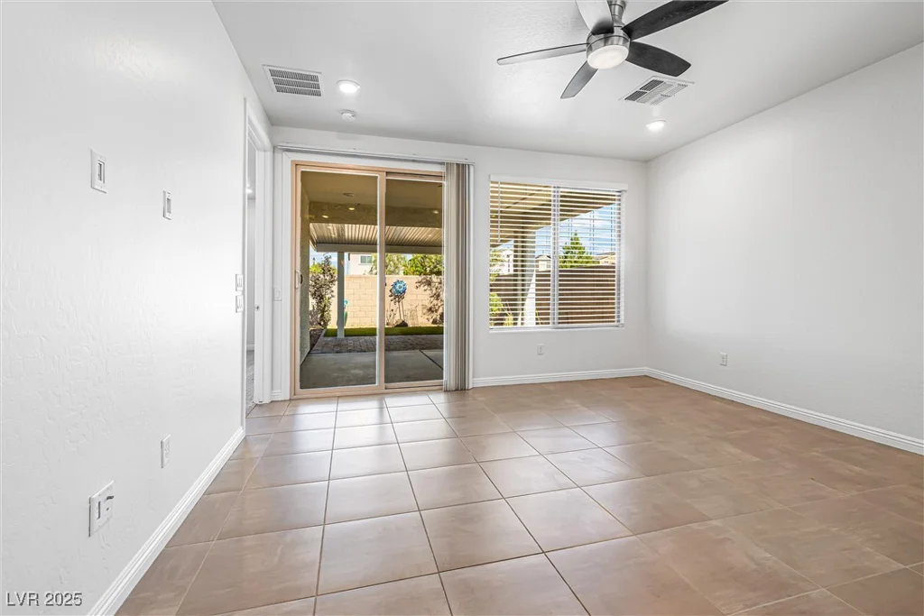 6704 Millbury, North Las Vegas, NV 89086
