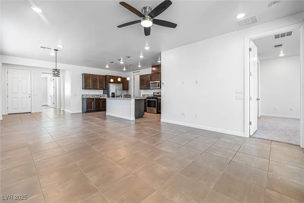 6704 Millbury, North Las Vegas, NV 89086