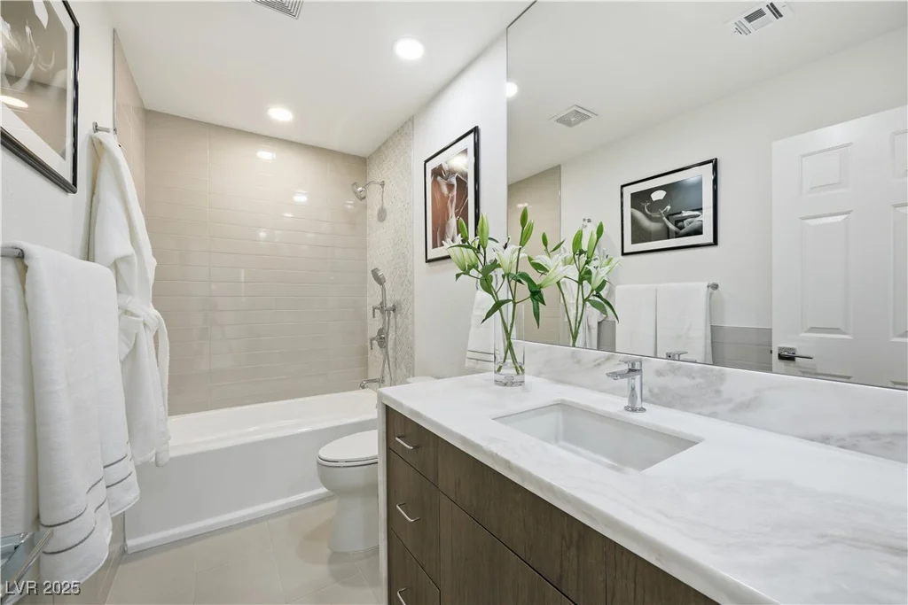 265 Rolling Springs, Las Vegas, NV 89148