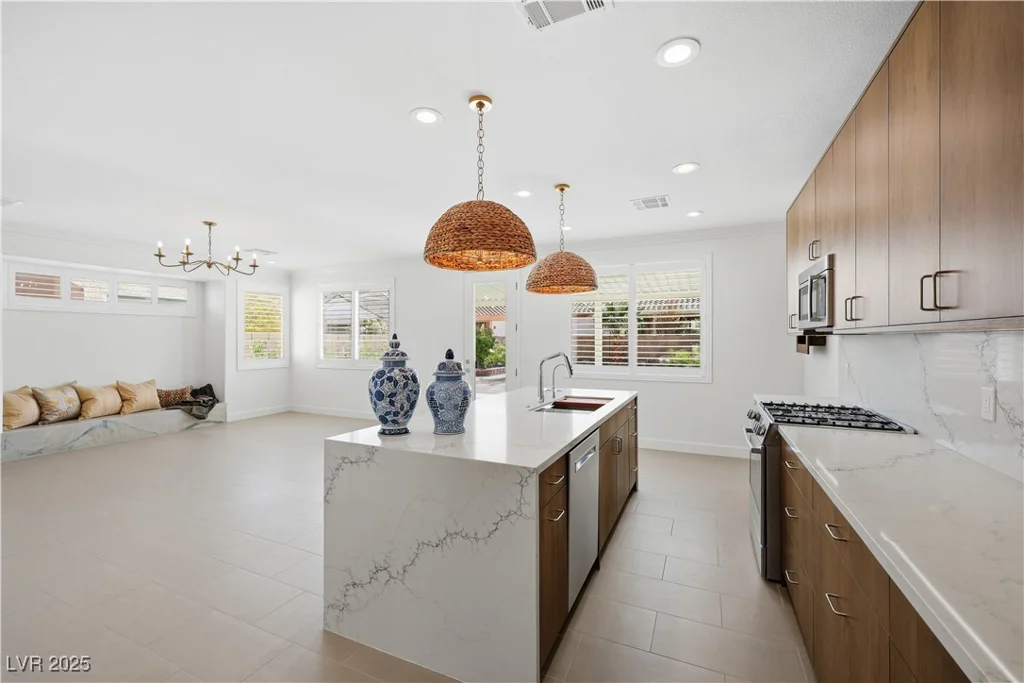 265 Rolling Springs, Las Vegas, NV 89148