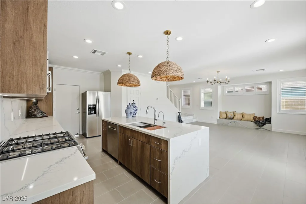 265 Rolling Springs, Las Vegas, NV 89148