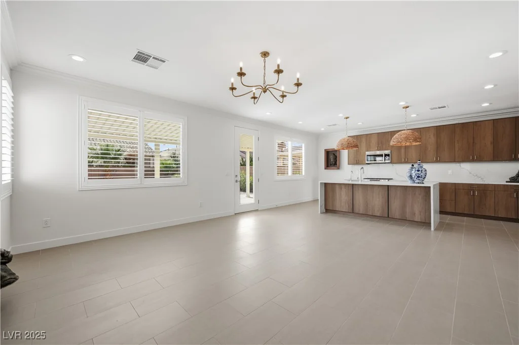 265 Rolling Springs, Las Vegas, NV 89148