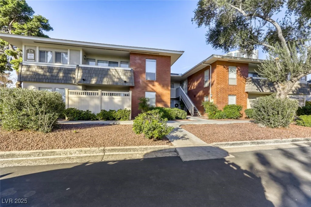 2807 Geary, Las Vegas, NV 89109