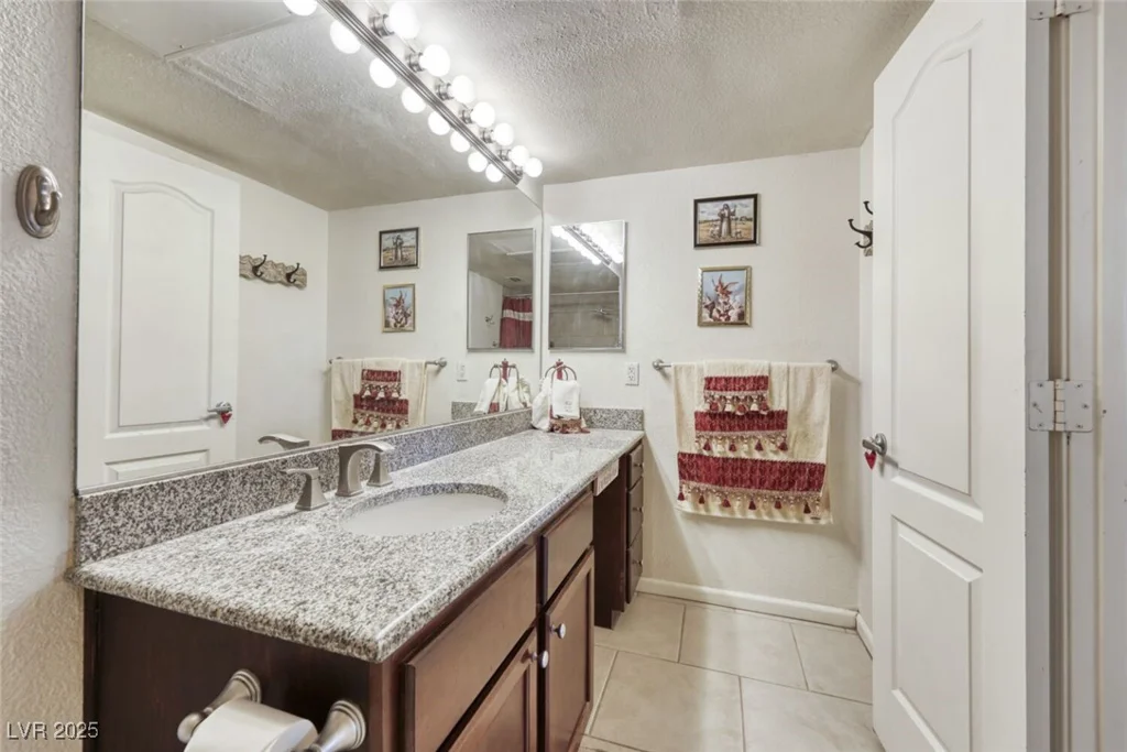 2807 Geary, Las Vegas, NV 89109