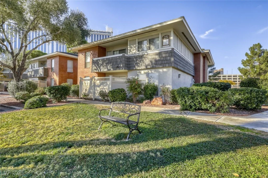 2807 Geary, Las Vegas, NV 89109
