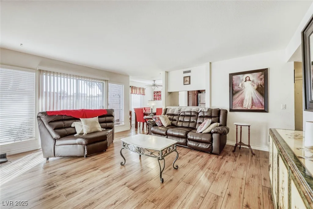 2807 Geary, Las Vegas, NV 89109
