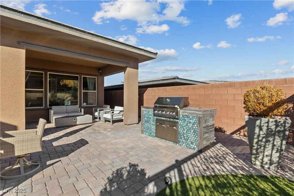 10107 Regency Square, Las Vegas, NV 89148
