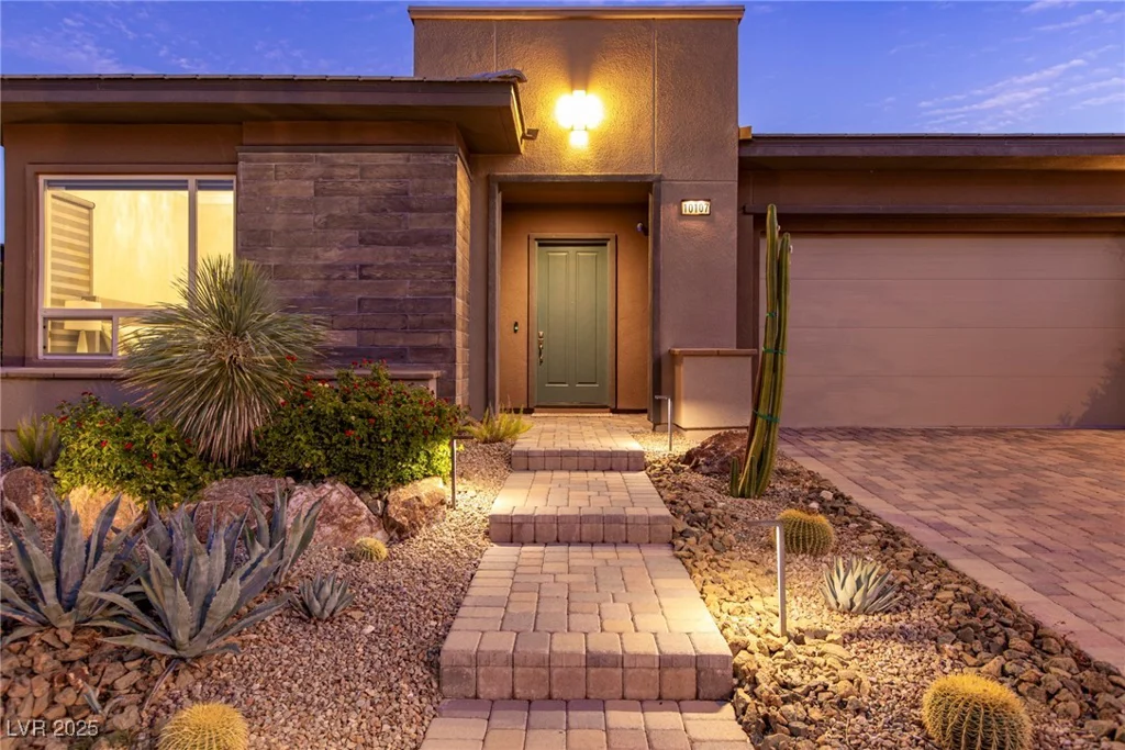 10107 Regency Square, Las Vegas, NV 89148