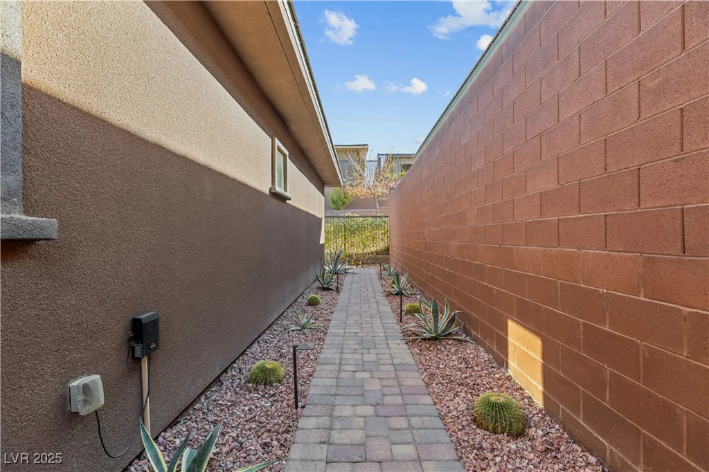10107 Regency Square, Las Vegas, NV 89148