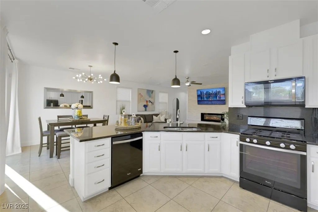 11360 McKinney Falls, Las Vegas, NV 89141