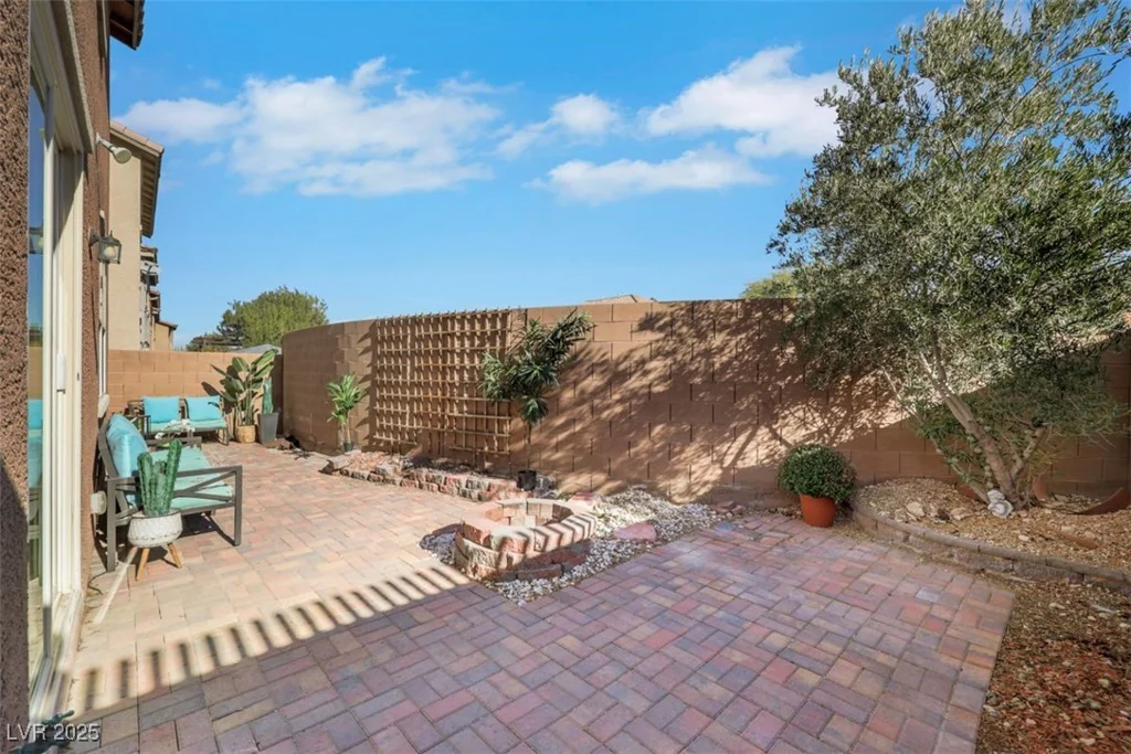 11360 McKinney Falls, Las Vegas, NV 89141