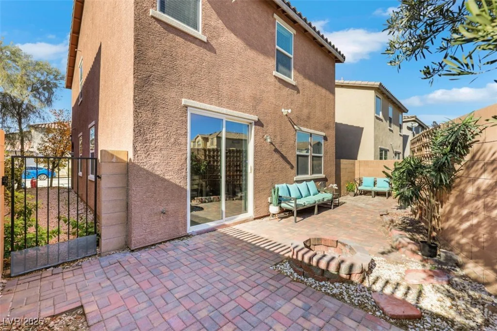 11360 McKinney Falls, Las Vegas, NV 89141