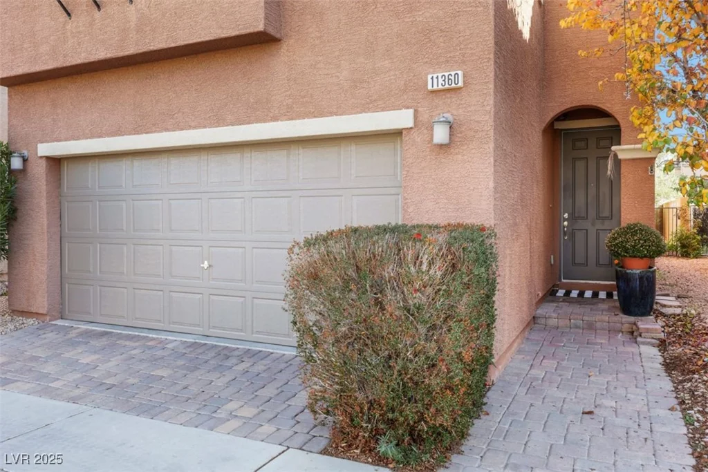 11360 McKinney Falls, Las Vegas, NV 89141