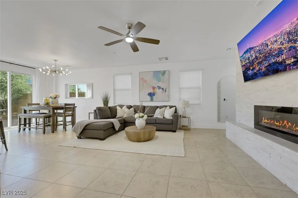11360 McKinney Falls, Las Vegas, NV 89141