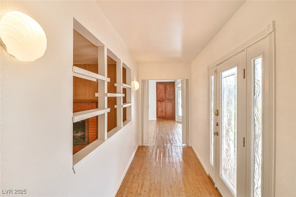 1512 Inverness, Las Vegas, NV 89102