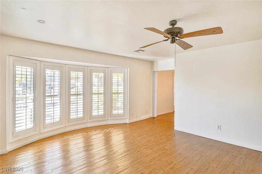1512 Inverness, Las Vegas, NV 89102