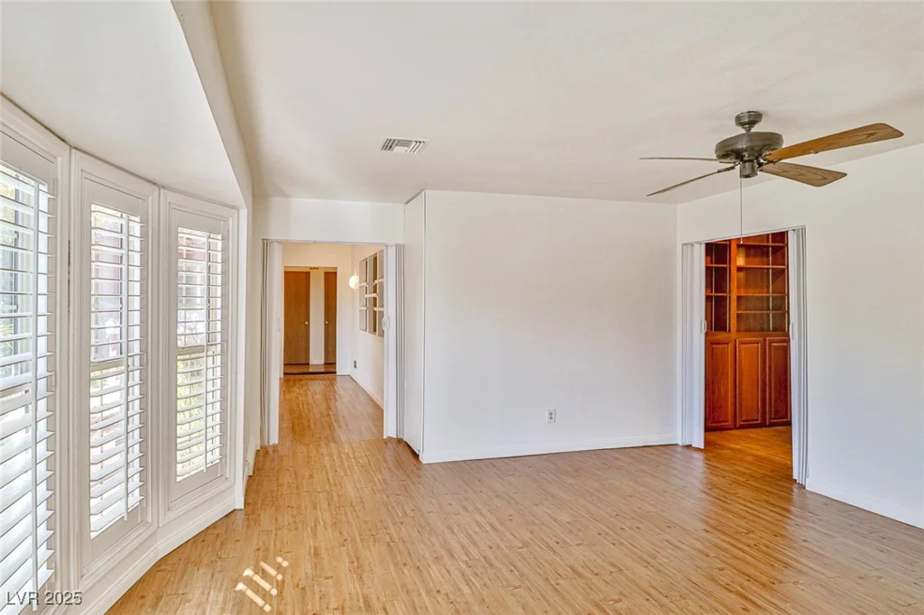 1512 Inverness, Las Vegas, NV 89102