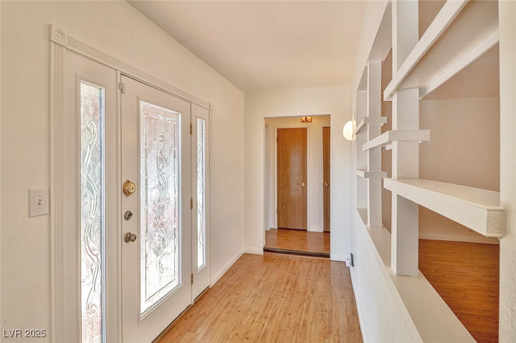 1512 Inverness, Las Vegas, NV 89102