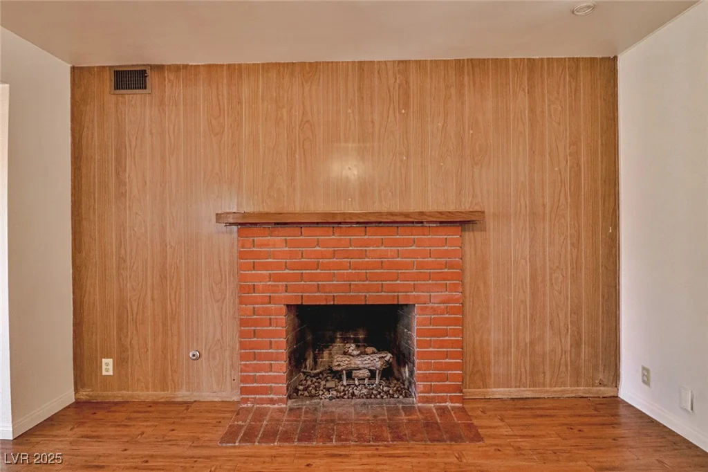 1512 Inverness, Las Vegas, NV 89102