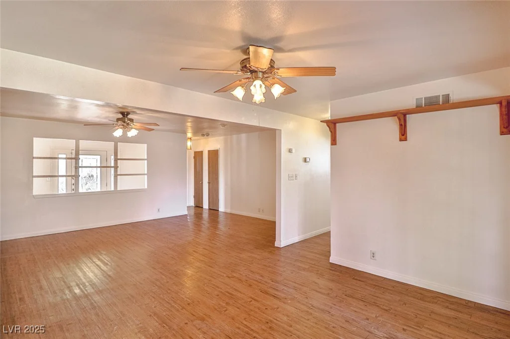 1512 Inverness, Las Vegas, NV 89102