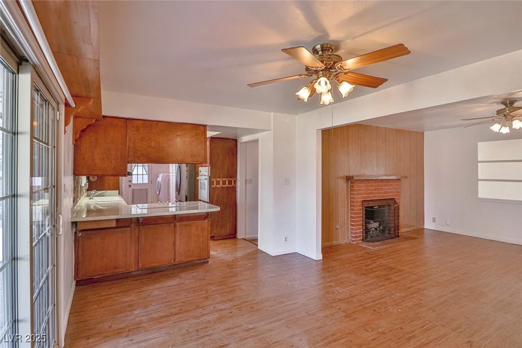 1512 Inverness, Las Vegas, NV 89102