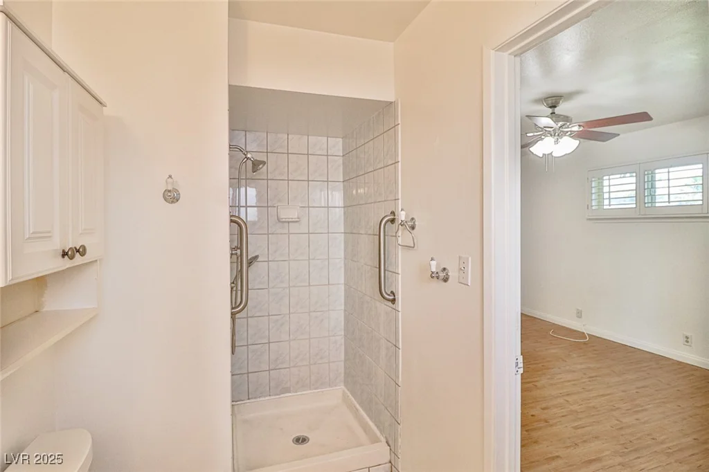 1512 Inverness, Las Vegas, NV 89102