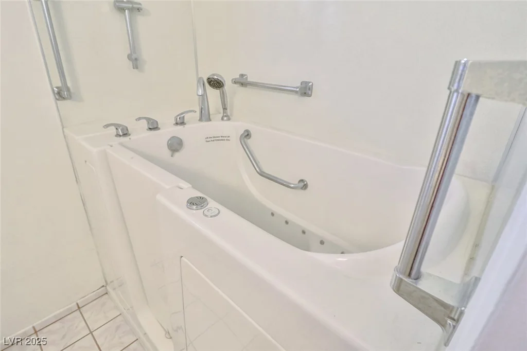 1512 Inverness, Las Vegas, NV 89102