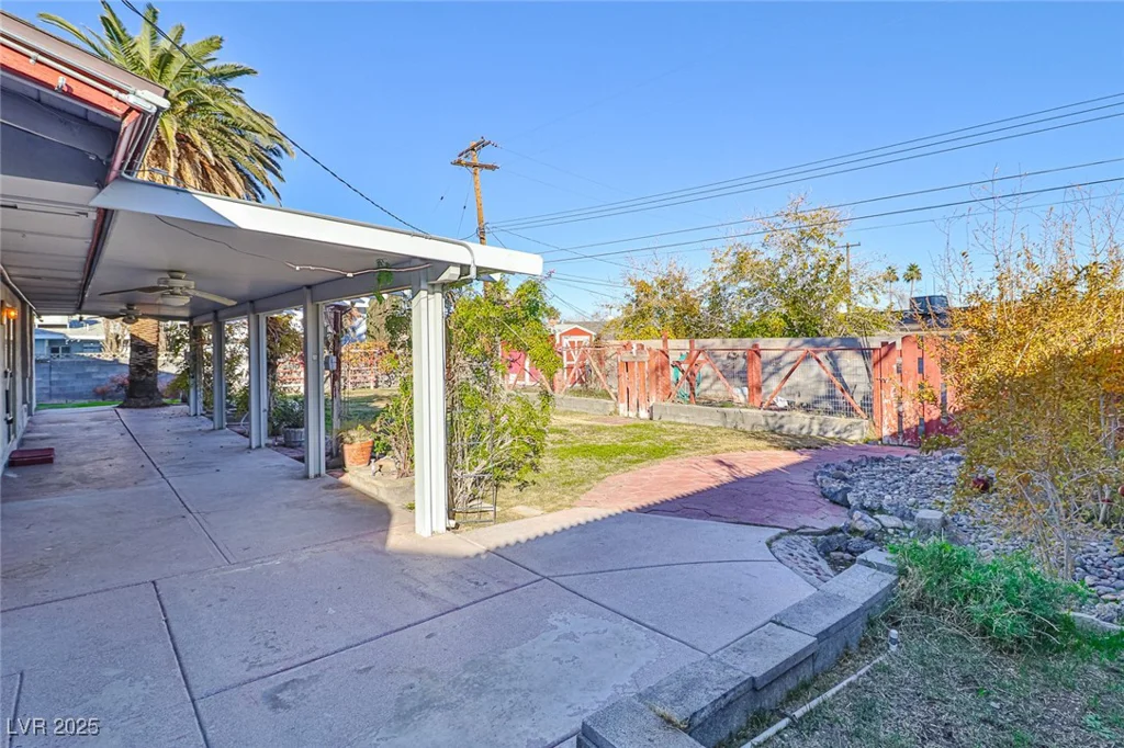 1512 Inverness, Las Vegas, NV 89102