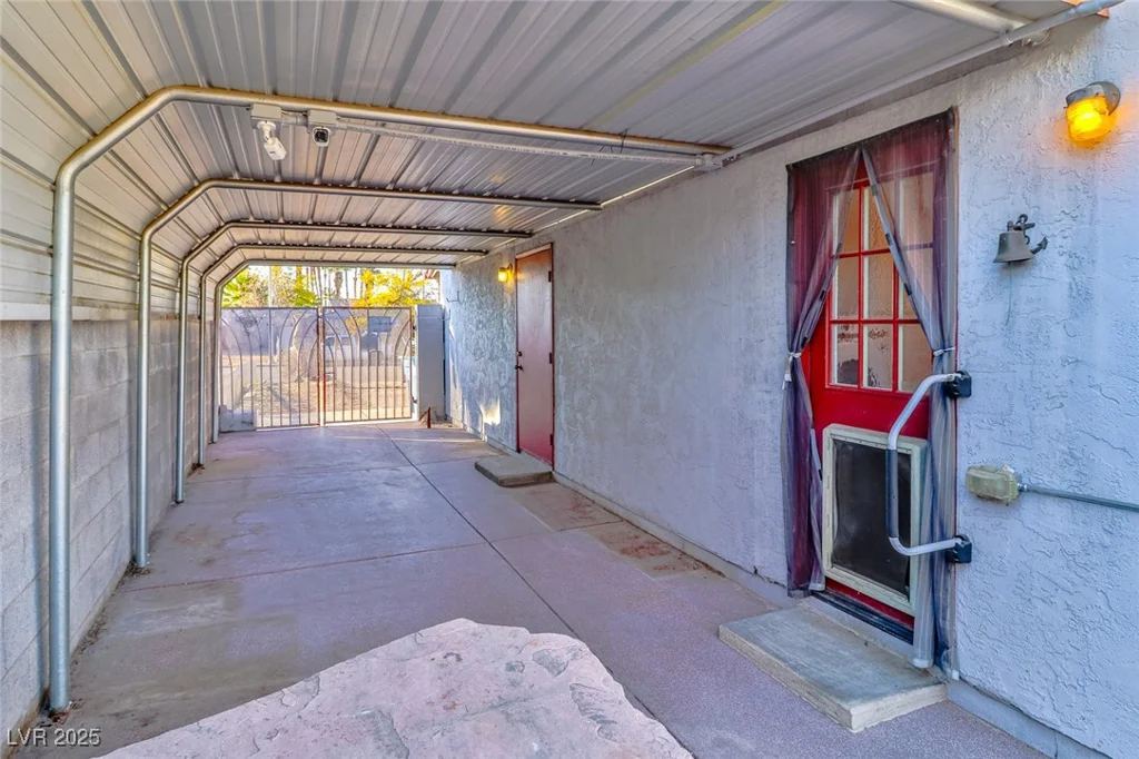 1512 Inverness, Las Vegas, NV 89102