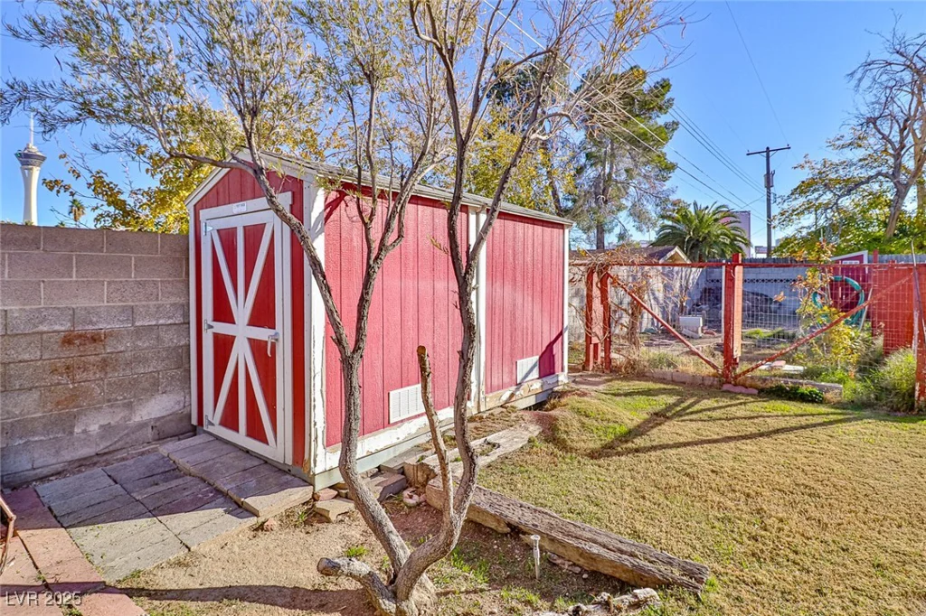 1512 Inverness, Las Vegas, NV 89102