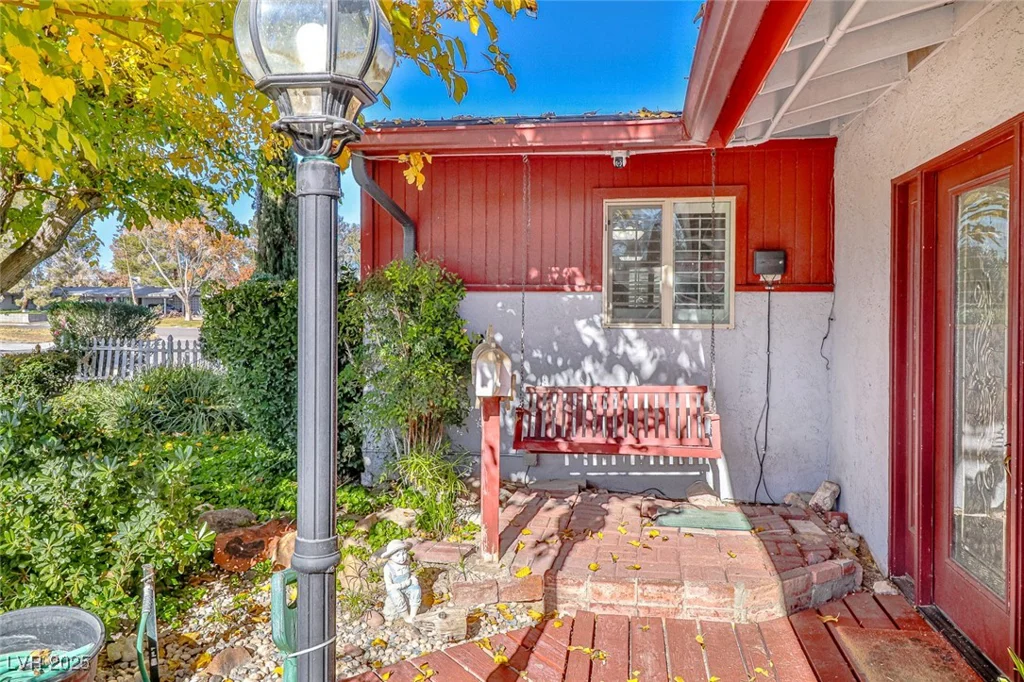 1512 Inverness, Las Vegas, NV 89102