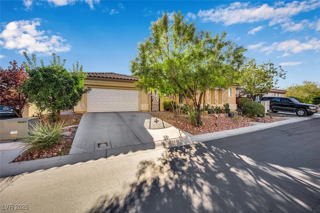 8359 Nelson Ridge, Las Vegas, NV 89178