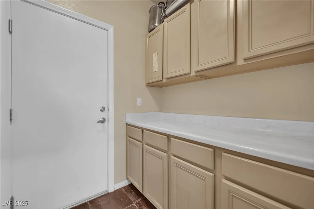 8359 Nelson Ridge, Las Vegas, NV 89178