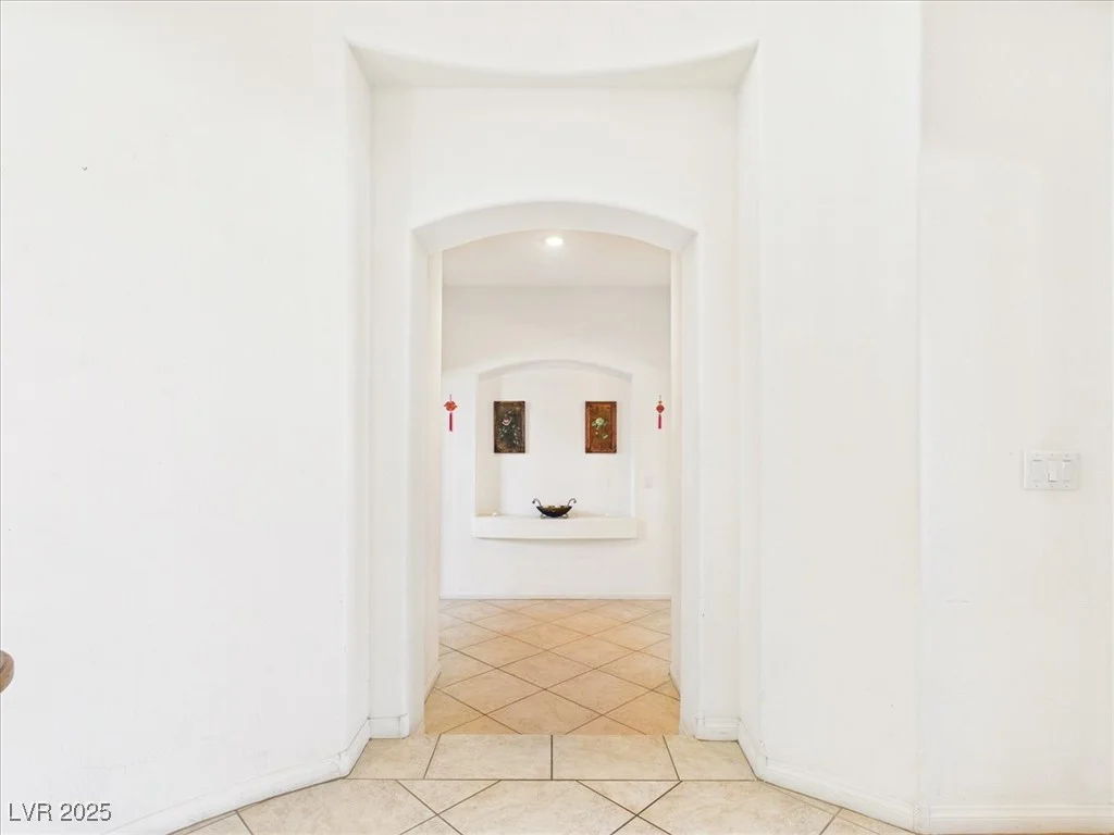 321 Whispering Tree, Las Vegas, NV 89183