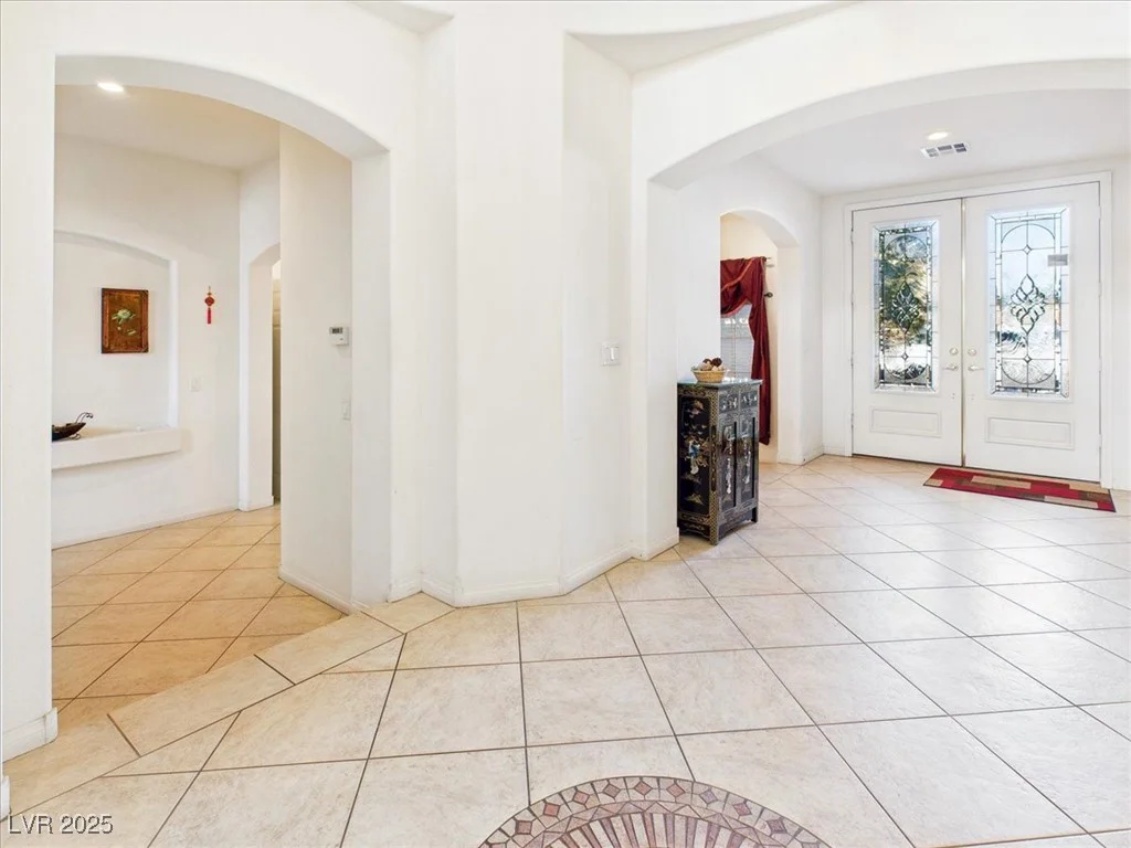 321 Whispering Tree, Las Vegas, NV 89183